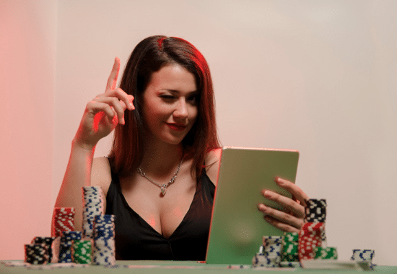 Stud poker có cách chơi thú vị
