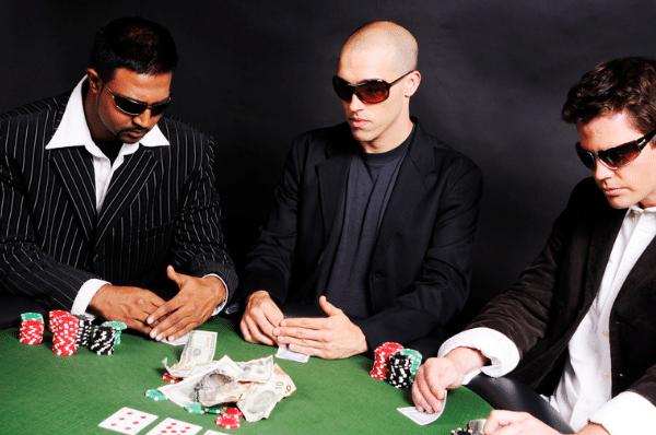 Khi nào nên Overbet trong poker ?