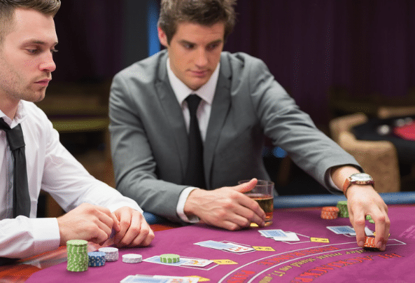 Khi nào nên Overbet trong poker ? 2 image 67